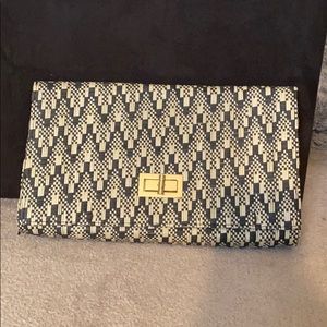 *LAST DAY* Black & Cream Straw Clutch